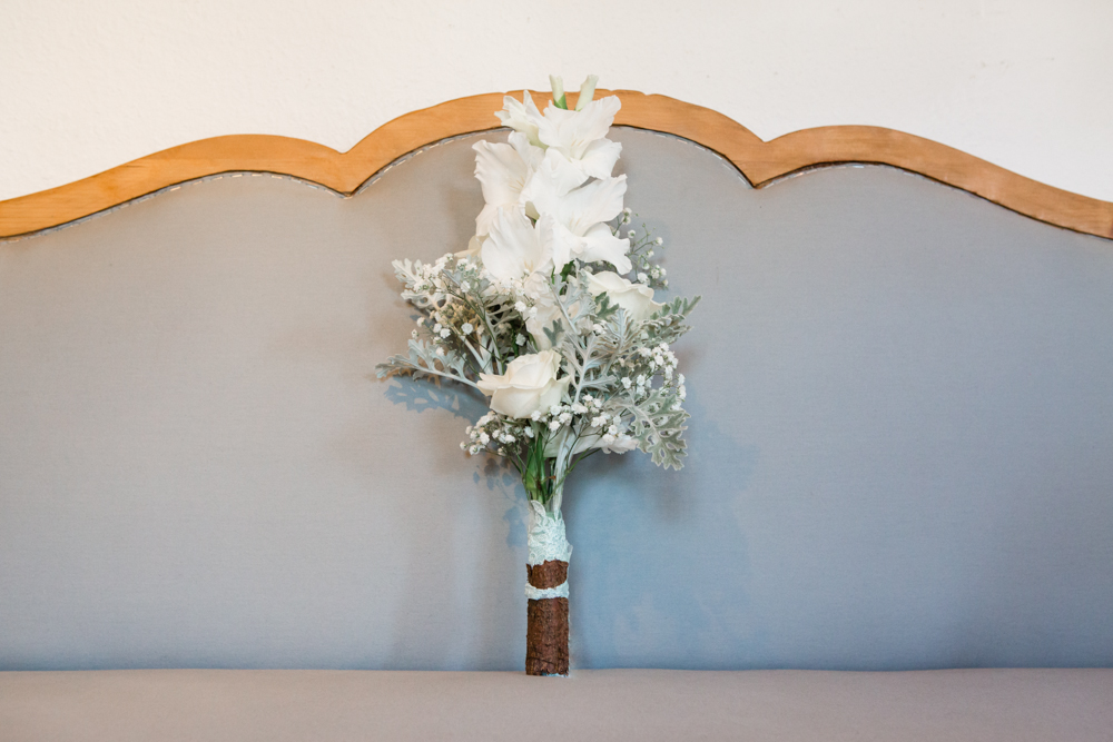 Brautstrauß weiß Gladiolen rustikal